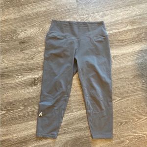 P'tula OG Alainah II Leggings Capri in Sharkskin